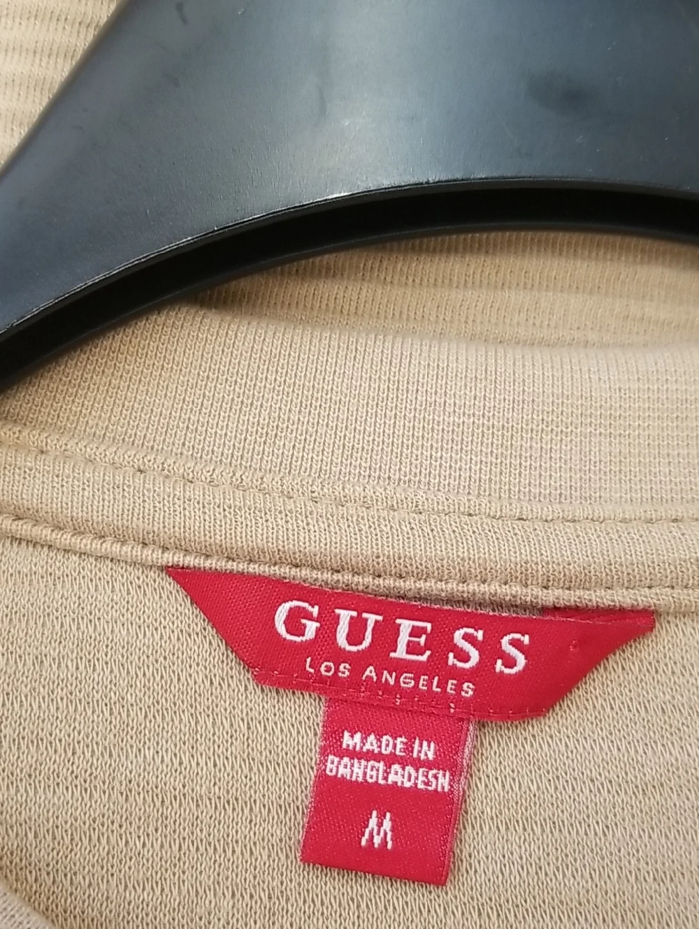 NWT Guess Men's Tan Tee with Black Logo Band Size M - Picture 5 of 8